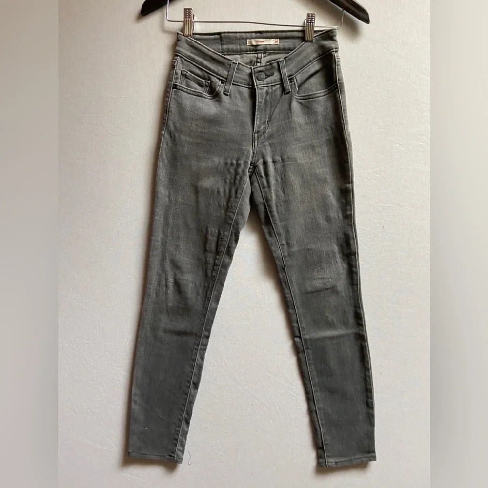 Levi's 711 Skinny Low Rise Distressed Black Wash Denim Jeans 26